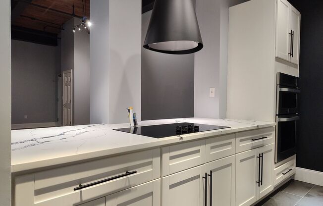 Luxury studio located in Factory South!