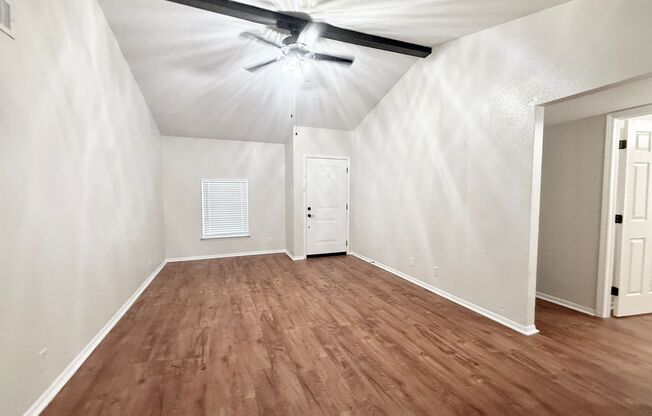 Very Cute 3/1/1 home in Angleton!!!