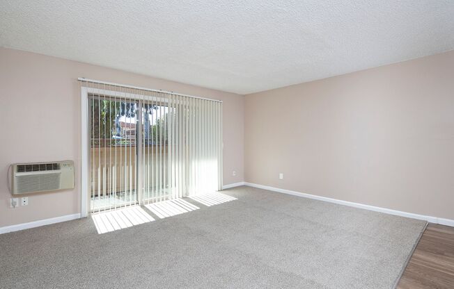 1 bed, 1 bath, 704 sqft, $1,995, Unit B-27