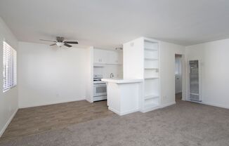 NORMAL HEIGHTS: Bright 1 Bedroom with Parking and Walk-in Closet