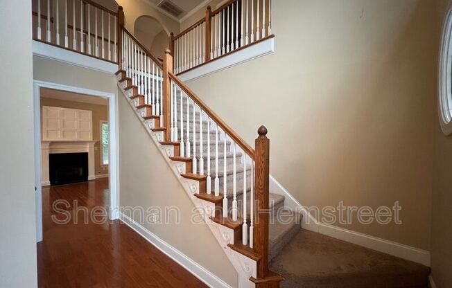 1102 HIGHMOOR LN