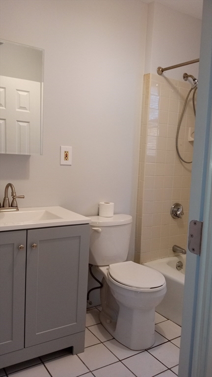 1 bed, 1 bath, $1,900, Unit 2