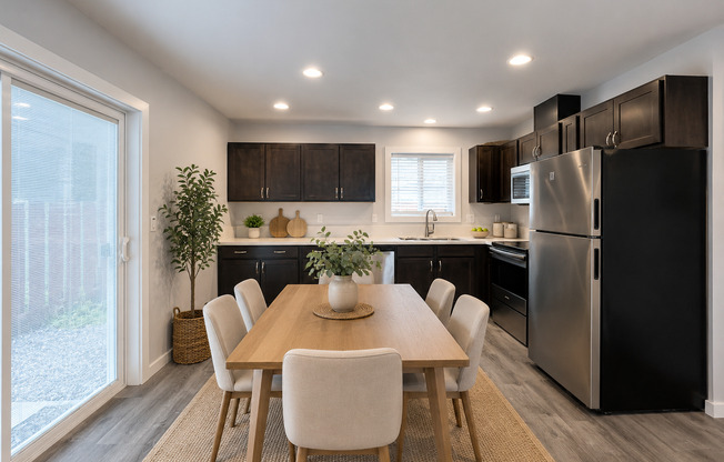 Modern Kerns 2BD ADU - Walk to Portland's Best Dining, Coffee and Nightlife
