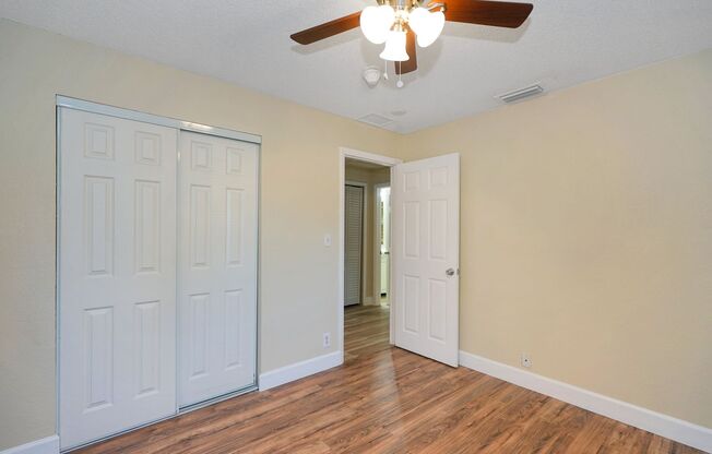 2716 - YEAA Duplex