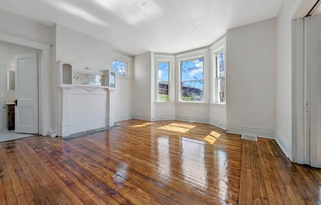 12 CARRICK AVE