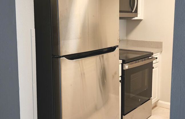 1 bed, 1 bath, $999, Unit Unit 7