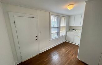 2 beds, 2 baths, $1,300