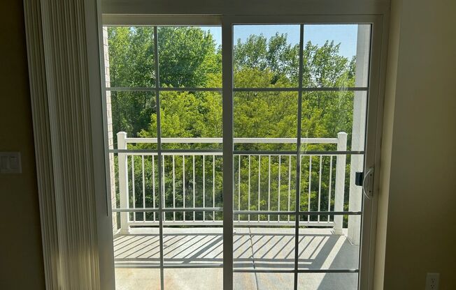 2 beds, 2 baths, 1,150 sqft, $1,935, Unit 5380300