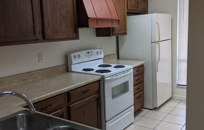 2 beds, 2 baths, $1,400