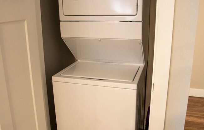 2 beds, 2 baths, $1,950