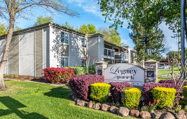 2 beds, 1 bath, 861 sqft, $1,695, Unit 140