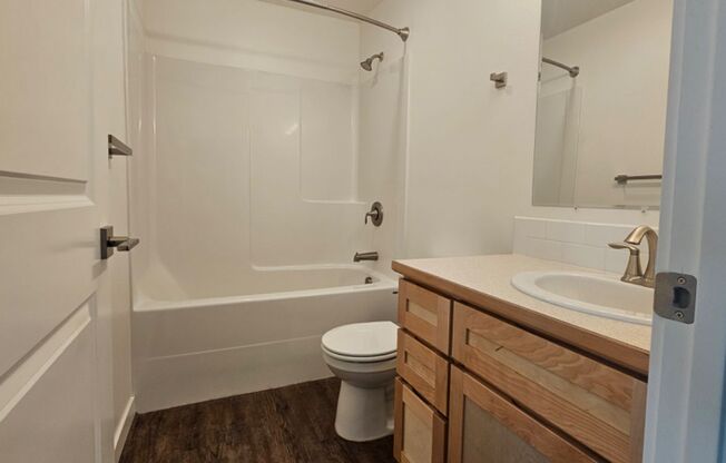 1 bed, 1 bath, $1,250, Unit 304