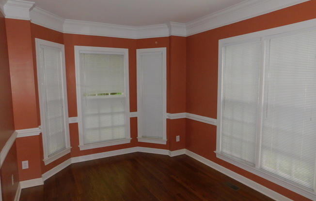Beautiful 4br, 2.5 ba home in Lochmere!  Avail NOW!