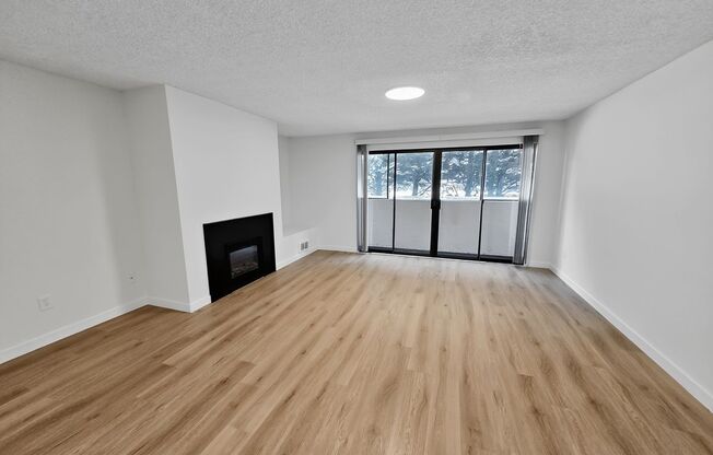 2 beds, 1 bath, 950 sqft, $2,195, Unit 113