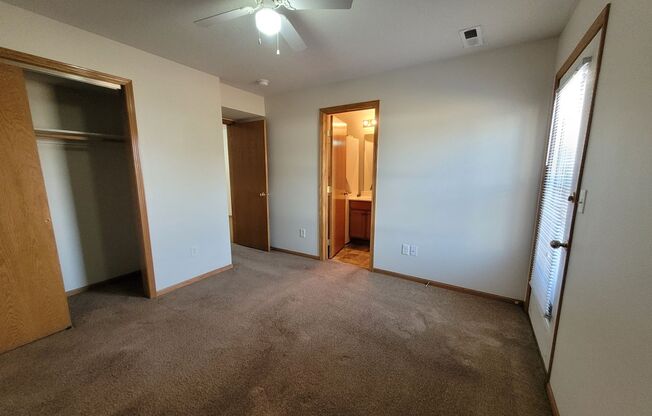 1 bed, 1 bath, 500 sqft, $825, Unit 703