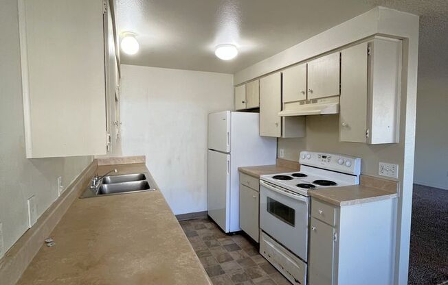 2 beds, 1 bath, $1,800, Unit #2