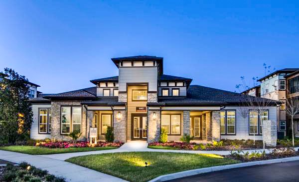 Residences at Lake Park in Lutz