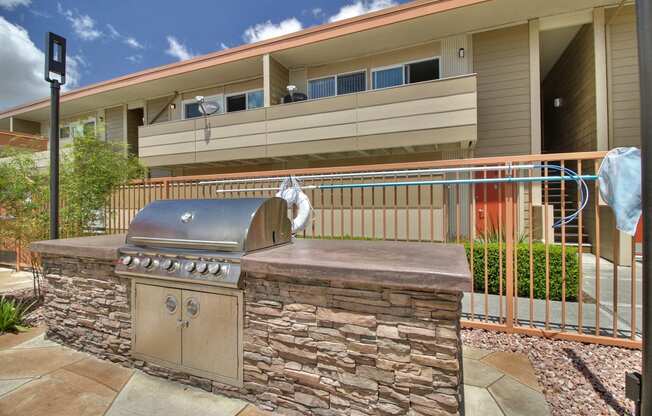 Grilling Station at 720 North Apartments, Sunnyvale, 94085