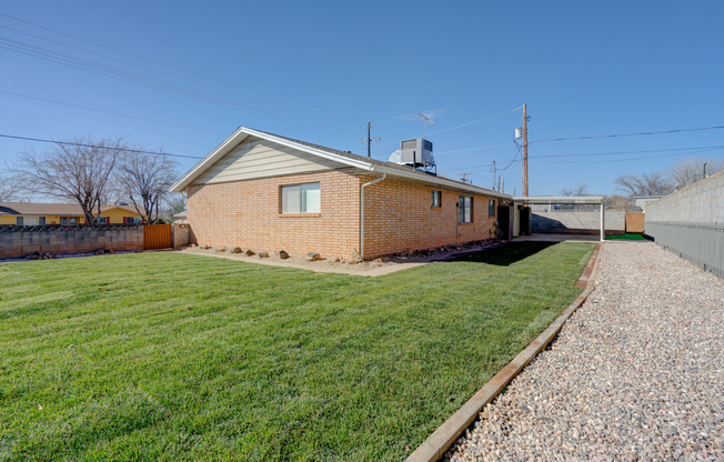 3 beds, 2 baths, $1,699