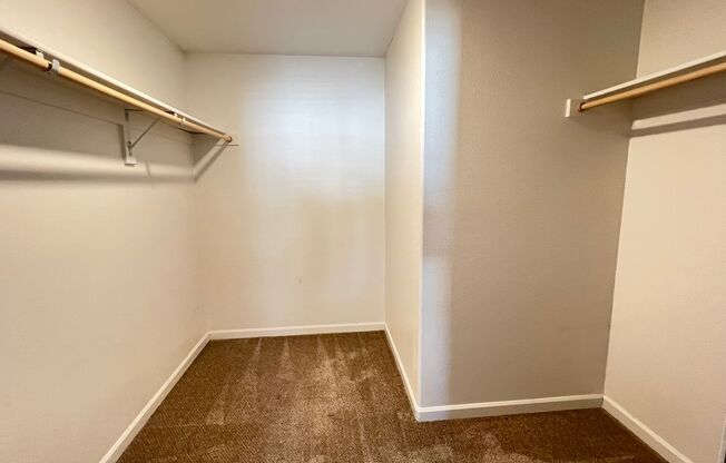 3 beds, 2.5 baths, 1,532 sqft, $2,450, Unit 11010