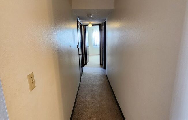 2 beds, 1 bath, $725, Unit 3227.12