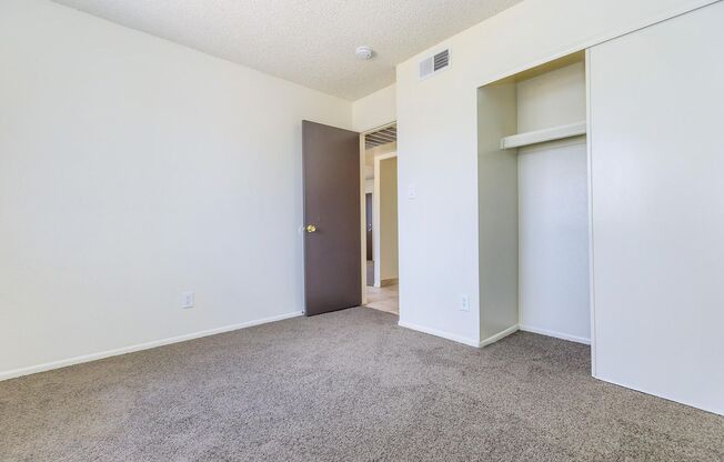 2 beds, 1 bath, 780 sqft, $1,170, Unit 2123
