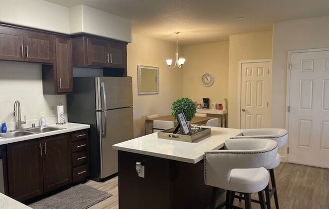 2 beds, 2 baths, 1,033 sqft, $2,345