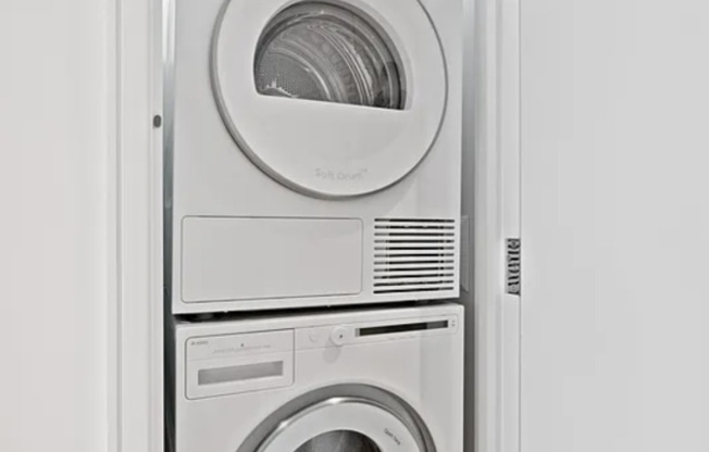 250 W 96 ST