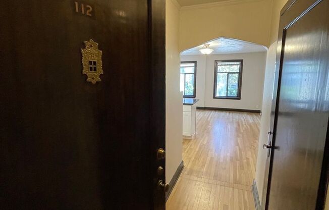 Studio, 1 bath, 330 sqft, $1,450, Unit 112