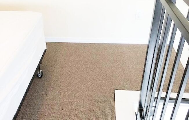 Studio, 1 bath, 230 sqft, $1,191, Unit F-07