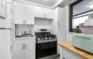 1 bed, 1 bath, $2,295, Unit 16B