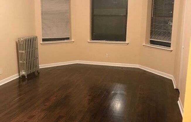 122-124 S California Ave/2806-12 W Wilcox St.