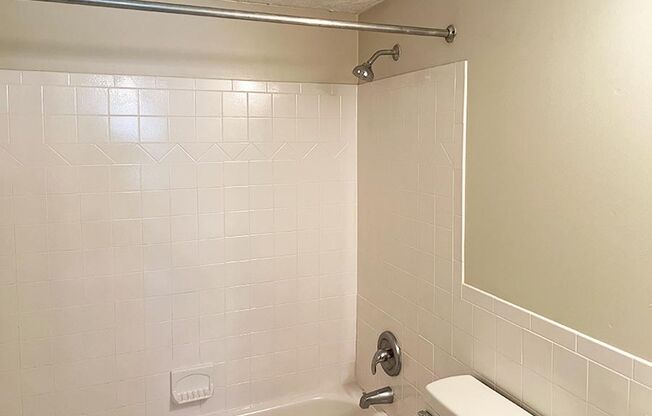 1 bed, 1 bath, 560 sqft, $795, Unit 601-06