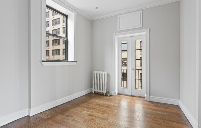 326 E 35th Street