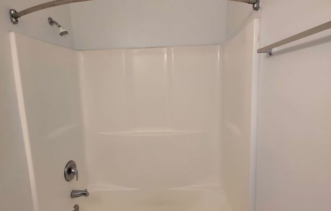 Studio, 1 bath, 329 sqft, $1,000, Unit 345