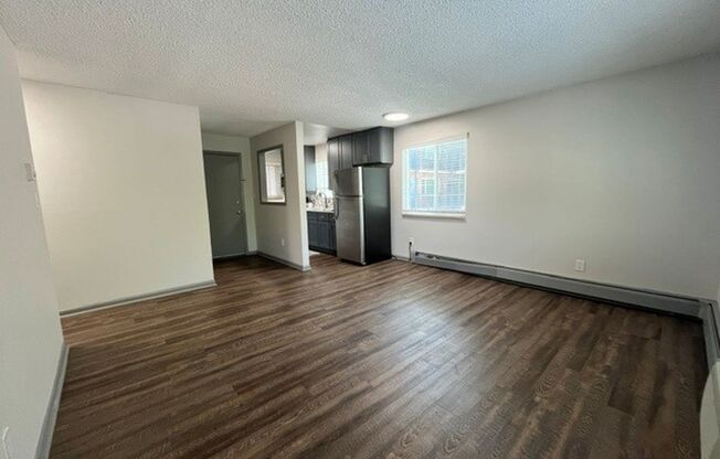 2 beds, 1 bath, 725 sqft, $1,610, Unit 401