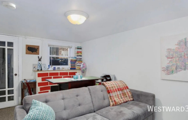 1835 W PATTERSON AVE