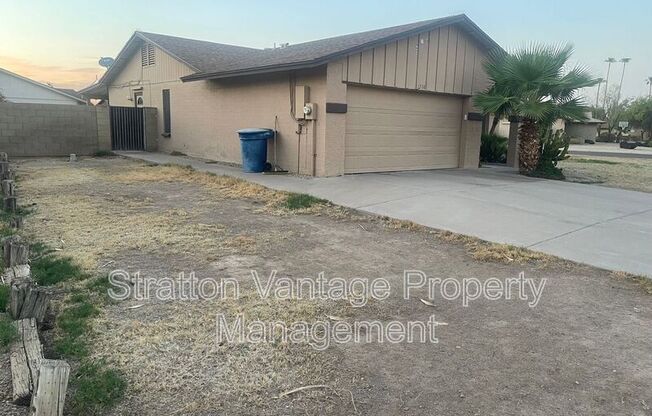 1538 E MCNAIR DR