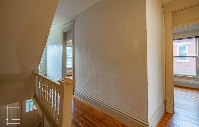 3 beds, 1 bath, $1,800, Unit 1212 Dennison Ave