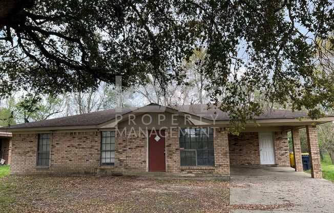 3 Bedroom, 1 Bathroom House is Available Now!