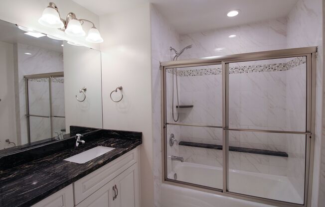 2 beds, 2 baths, 1,450 sqft, $2,250, Unit 218-01UP