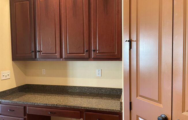 2 beds, 2.5 baths, $2,900, Unit # 401