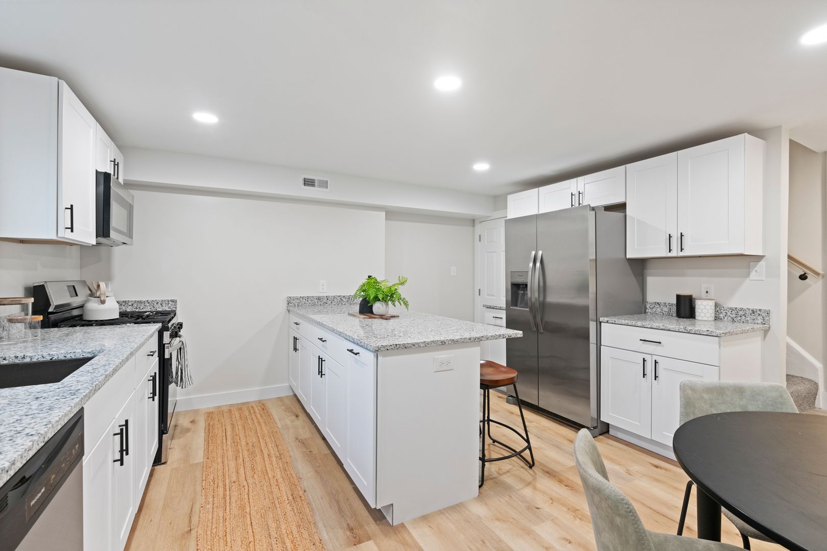 Cozy Completely Renovated Home Minutes from Downtown Pittsburgh!