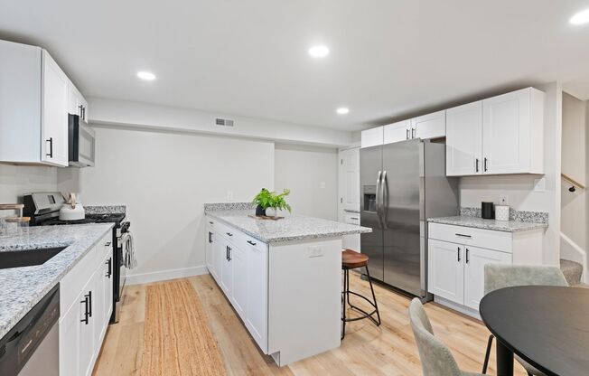 Cozy Completely Renovated Home Minutes from Downtown Pittsburgh!