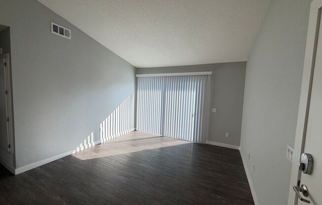 2 beds, 1 bath, 790 sqft, $2,445, Unit L201