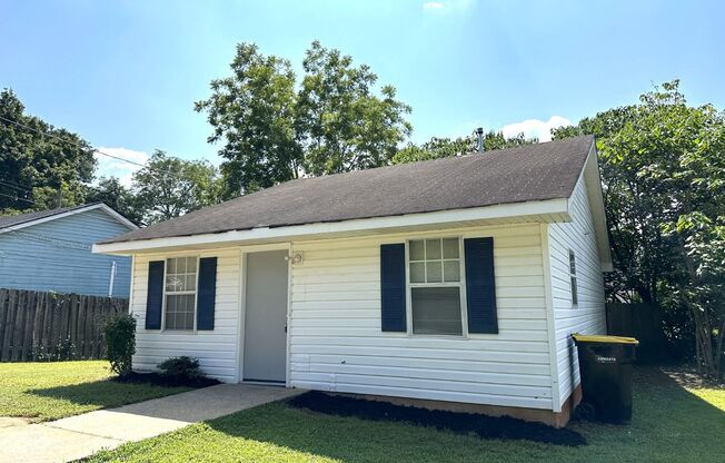Great location, close to everything, private setting, large rooms, tile floors, huge kitchen, must see!