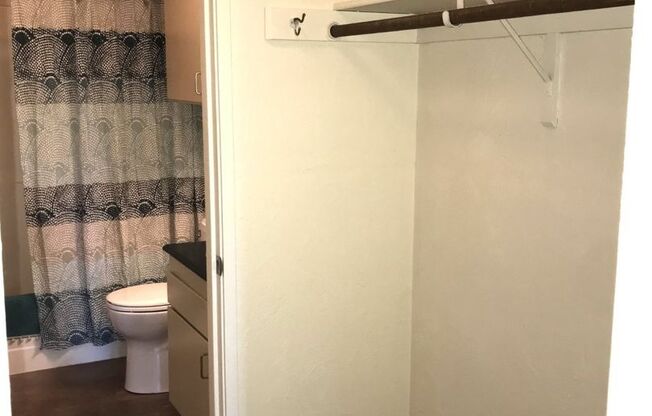 2 beds, 1.5 baths, 1,100 sqft, $1,697, Unit 1610