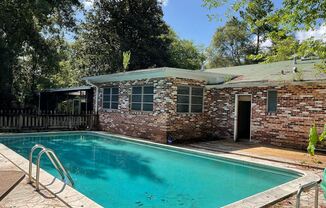 930 NW 36th Ave