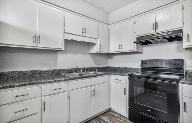 2 beds, 1 bath, 825 sqft, $995, Unit 6116-F