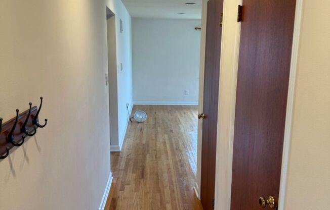 2bd/1ba Seattle Apartment